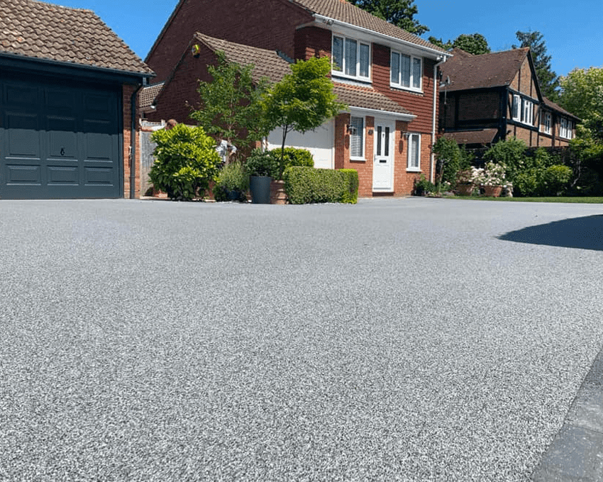 gravel drivewayes